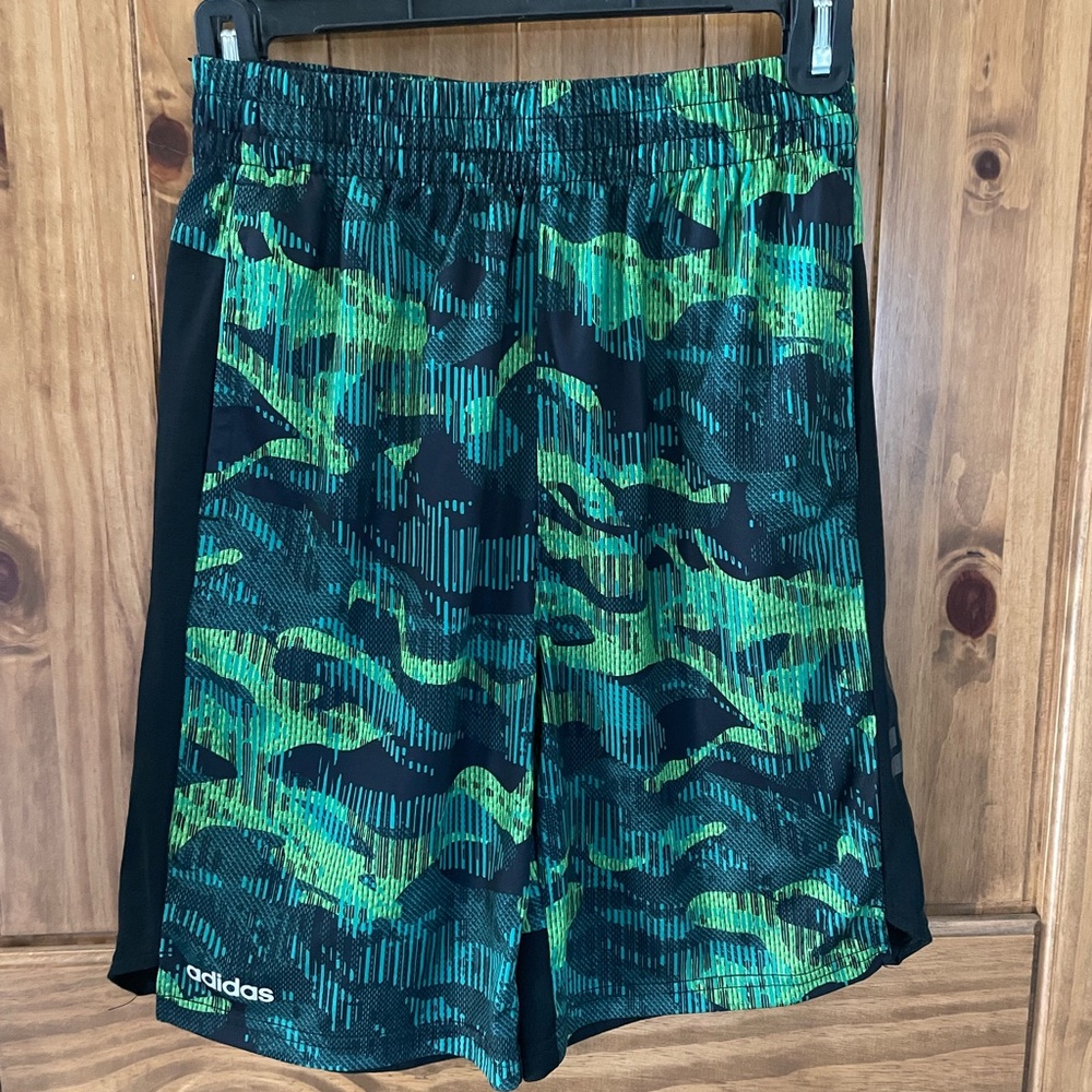Adidas Boys Green and Black Shorts sz LG 14-16